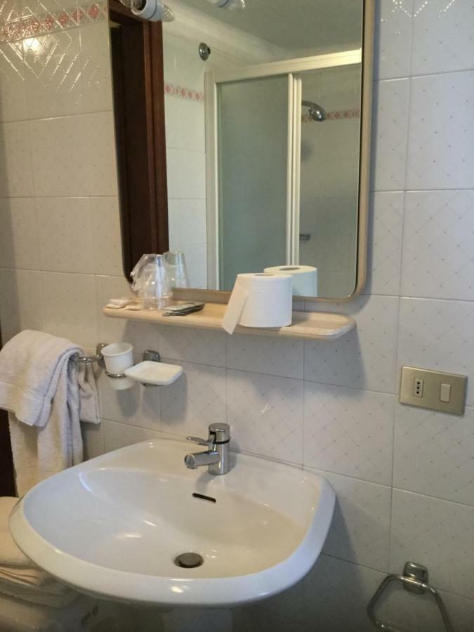 Albergo Ciori 阿西阿高 外观 照片